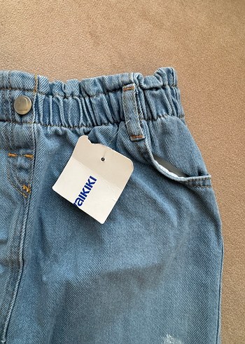 Kız Çocuk Beli Lastikli ve Düğmeli Açık Mavi Denim Etek 7-8 yaş - Görsel 5