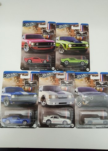 Hot Wheels 60. yıl özel Mustang seti