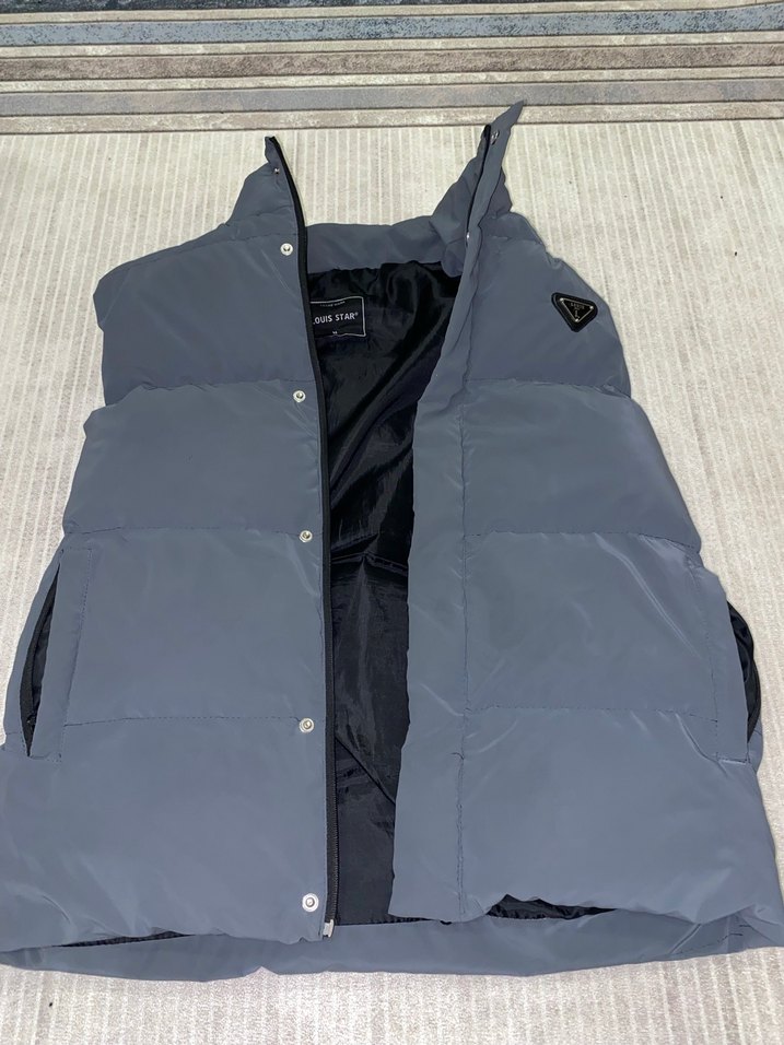 Fermuar ve düğmeli parlayan gri erkek yelek - Görsel 2