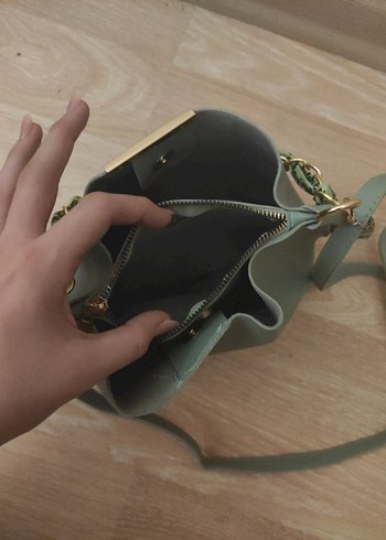 Zincir Detaylı Yeşil Yılan Desenli Kadın Çanta - Görsel 3