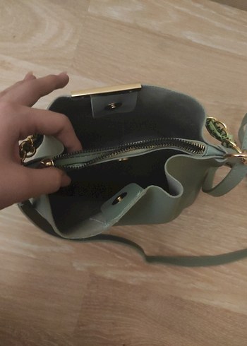 Zincir Detaylı Yeşil Yılan Desenli Kadın Çanta - Görsel 2