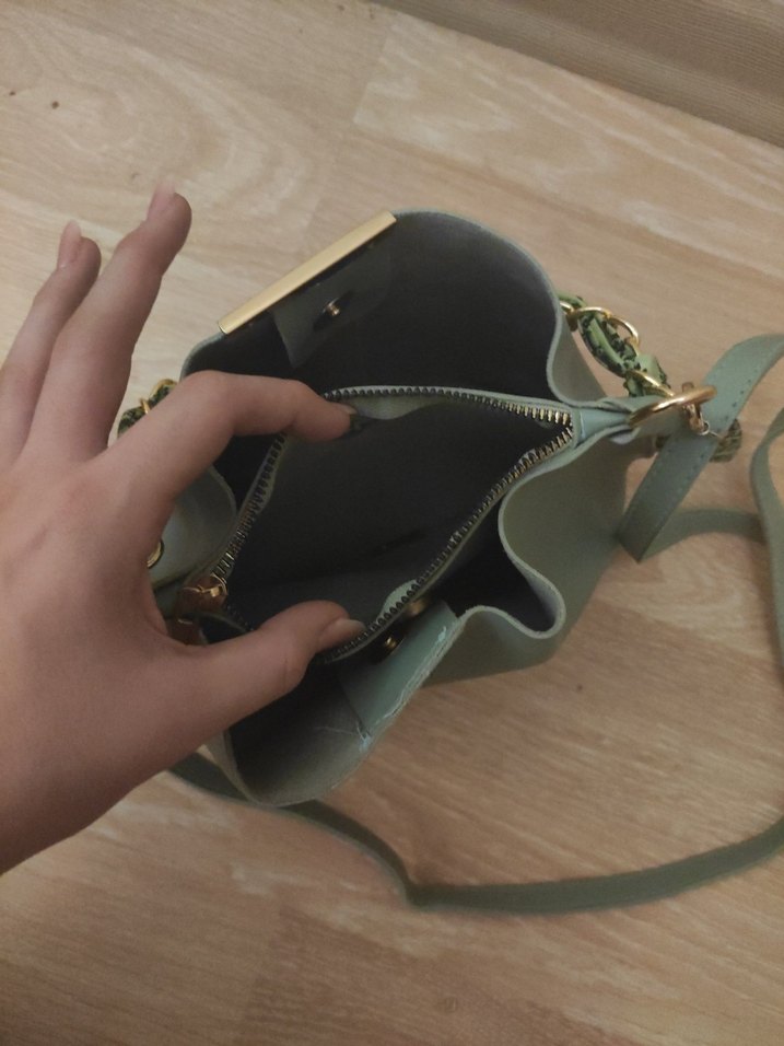 Zincir Detaylı Yeşil Yılan Desenli Kadın Çanta - Görsel 3