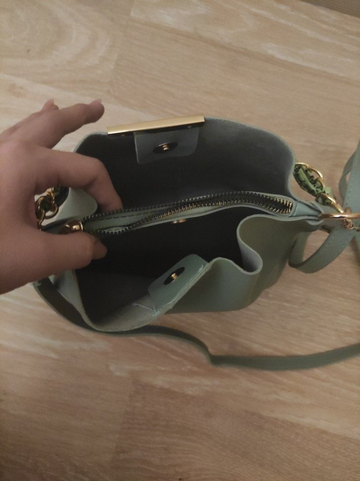 Zincir Detaylı Yeşil Yılan Desenli Kadın Çanta - Görsel 2