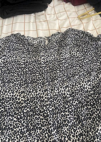 46 Beden Siyah Dantel Detaylı Desenli Kadın Bluz