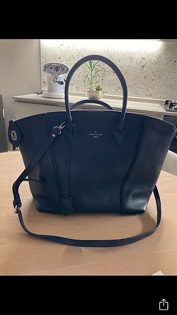 Louis Vuitton deri çanta