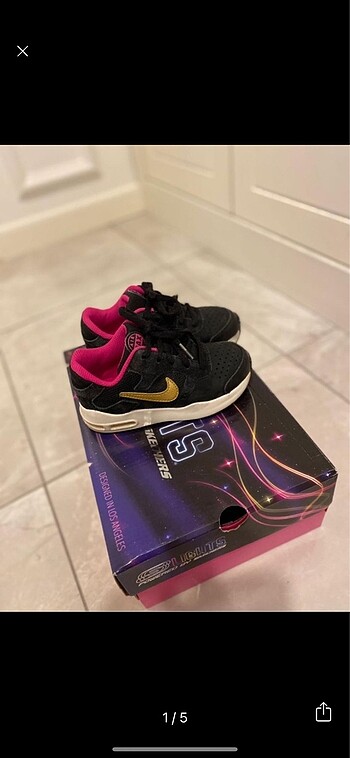 26 Beden siyah Renk Nike spor ayakkabı