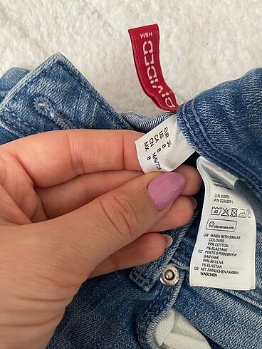 H&M H&M Divided Yırtık Jean 38 Beden