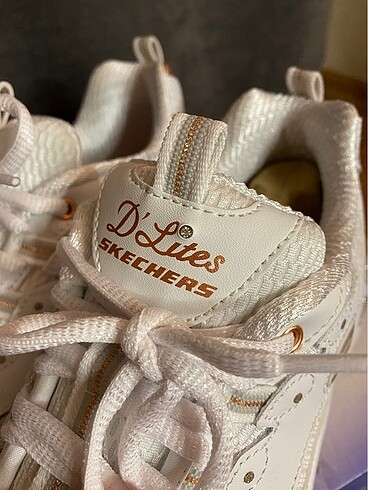 37 Beden beyaz Renk Skechers D?lites Copper Divine Ayakkabı