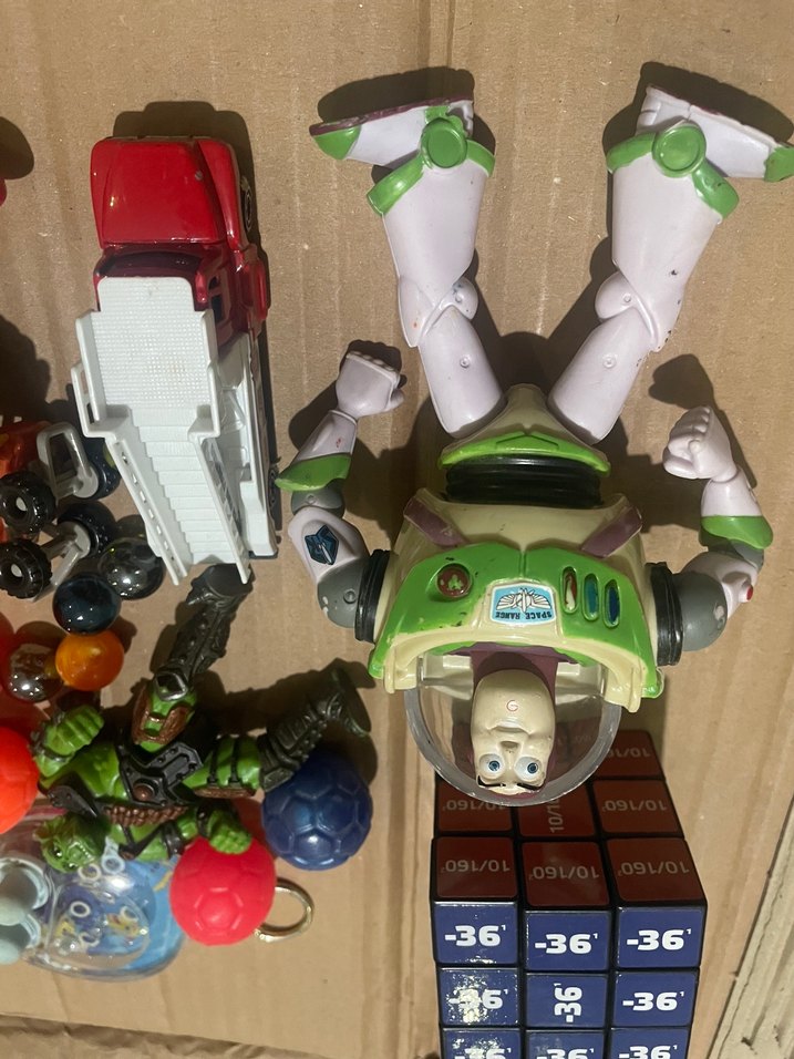 Çeşitli Renkli Oyuncak Seti - Görsel 2