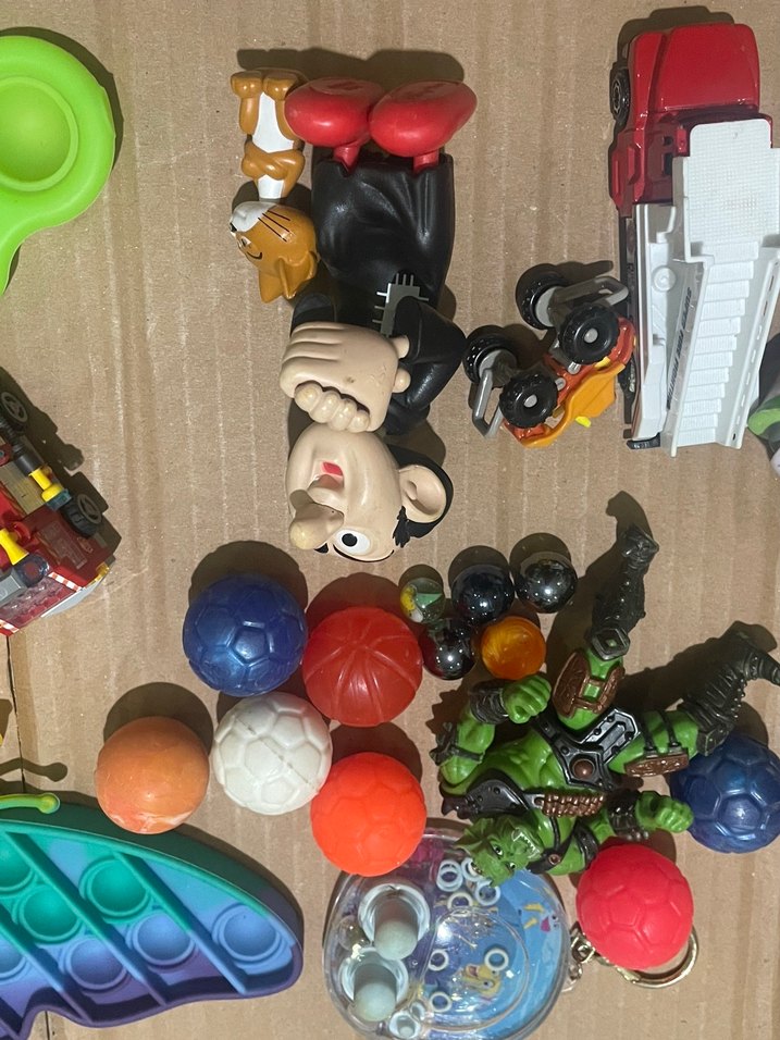 Çeşitli Renkli Oyuncak Seti - Görsel 3