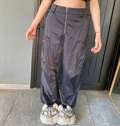 xs Beden lacivert Renk Zara etiketli pantolon xs beden