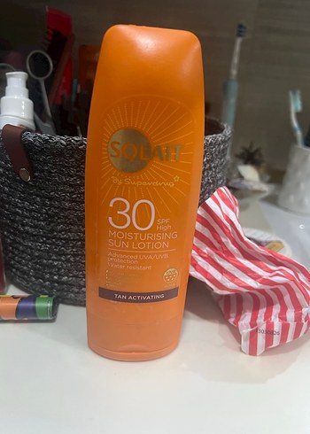 ISANA Hacim Veren Saç Spreyi 4 BÜYÜK boy - Görsel 3