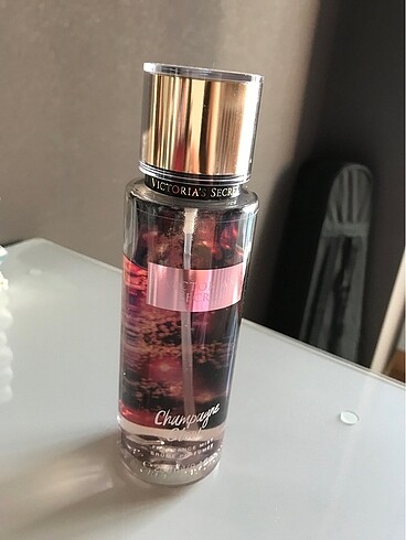 Victorias secret campagne glow vücut spreyi