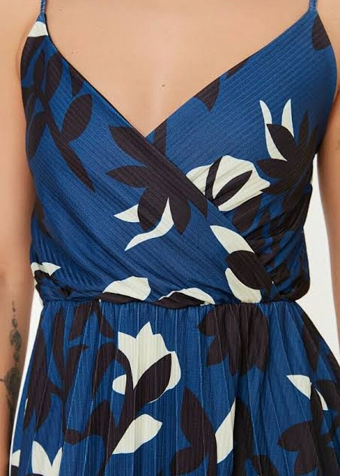 Lacivert çiçek desenli  yazlık elbise - Görsel 2