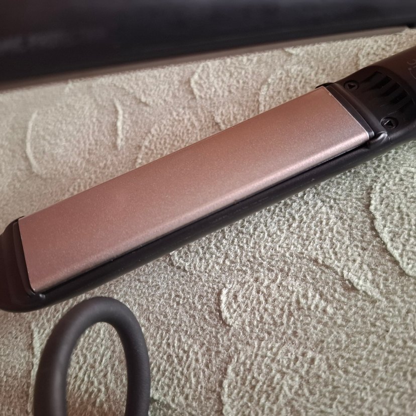 Grundig Siyah Saç Düzleştirici - Görsel 4