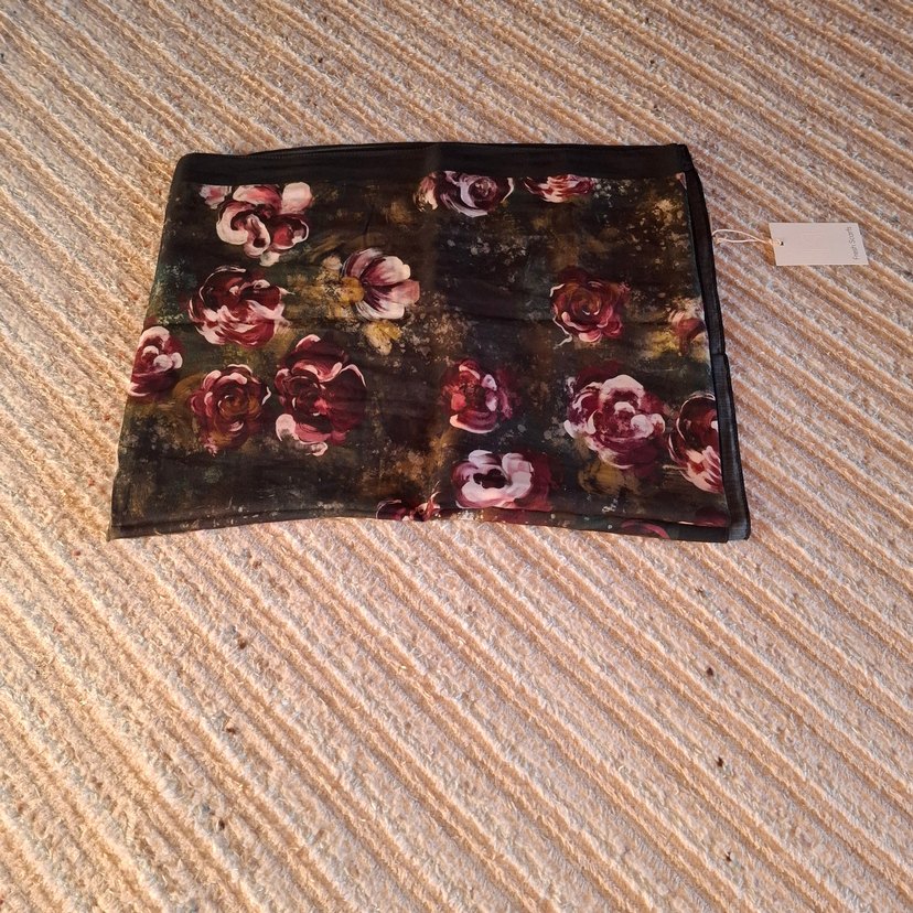 Freshscarfs The Painted Garden Şal koleksiyonu - Görsel 3