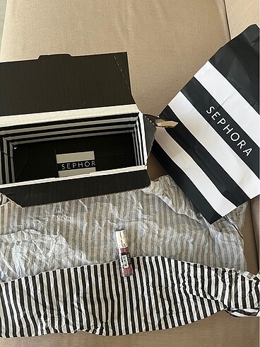  Beden SEPHORA Gloss 05 testerlı