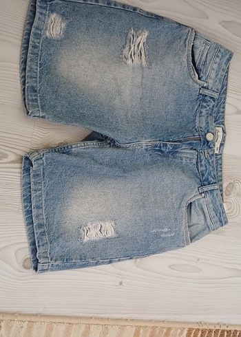 Gri Tonlu Rahat Kesim Mini Kot Şort - Görsel 3