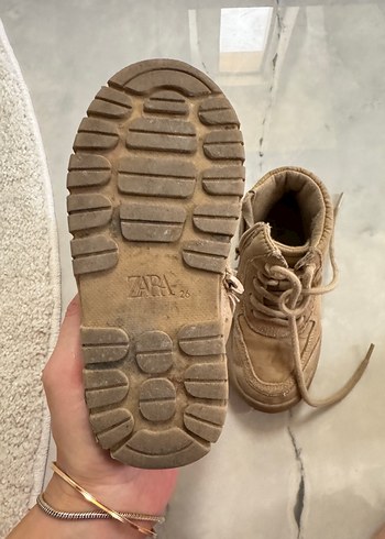Zara Bej Bağcıklı Erkek Çocuk Botu