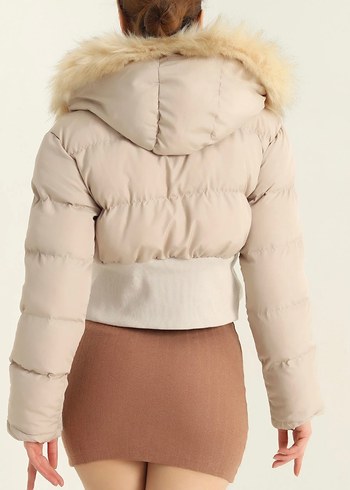 Kadın Bej Kürklü Kısa Kışlık Mont - Görsel 4