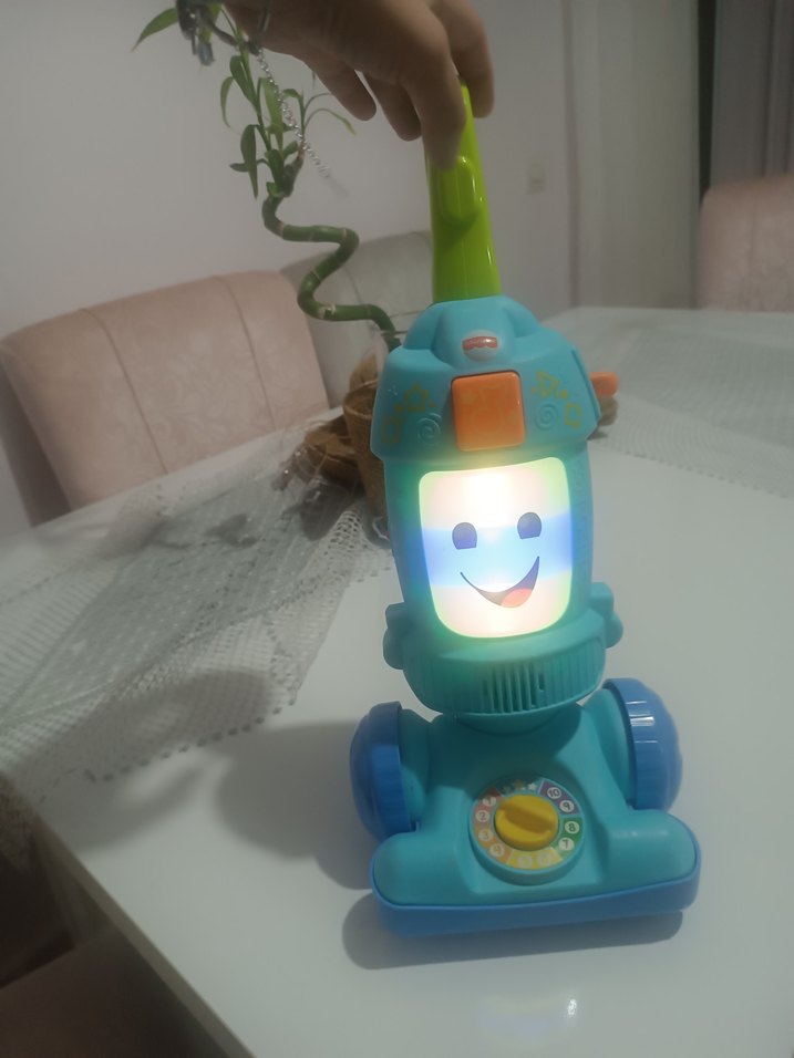 Fisher Price Renkli Işıklı Eğitici Oyuncak Süpürge - Görsel 3
