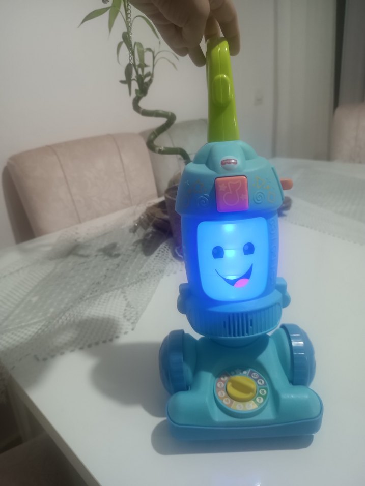 Fisher Price Renkli Işıklı Eğitici Oyuncak Süpürge - Görsel 4