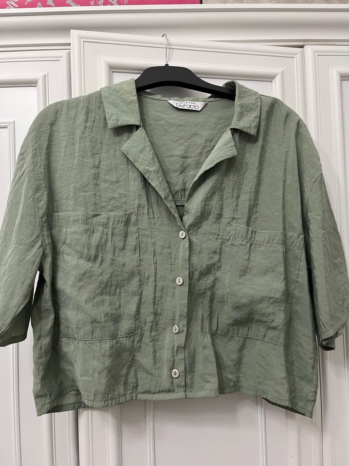 Düğmeli yeşil Kadın Gömlek - Görsel 2