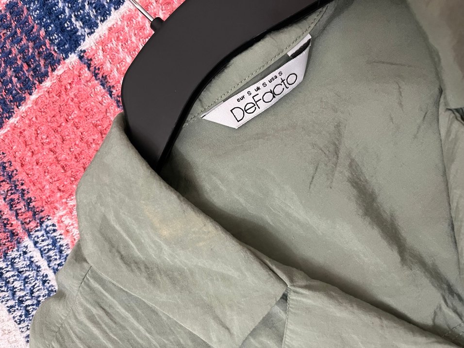 Düğmeli yeşil Kadın Gömlek - Görsel 3