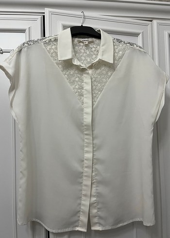 Nakışlı Beyaz Gömlek - Görsel 2