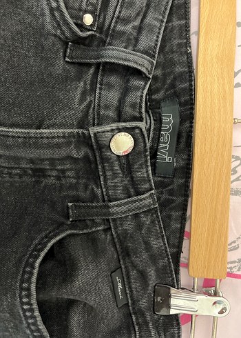 Siyah Kadın Kot Pantolon - Görsel 4