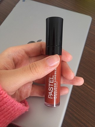 Pastel likit mat ruj