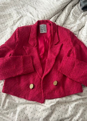 Vatkalı Düğmeli Pembe Kısa Kadın Blazer - Görsel 2