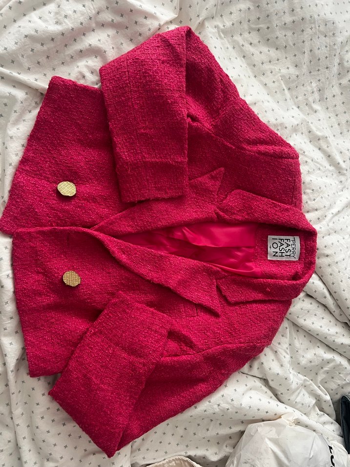 Vatkalı Düğmeli Pembe Kısa Kadın Blazer - Görsel 3