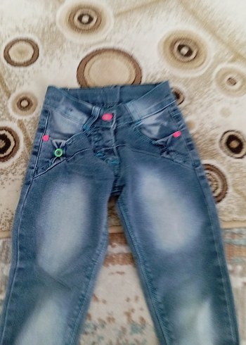 Zara Renkli Nakışlı Bol Kesim Kız Kot Pantolon