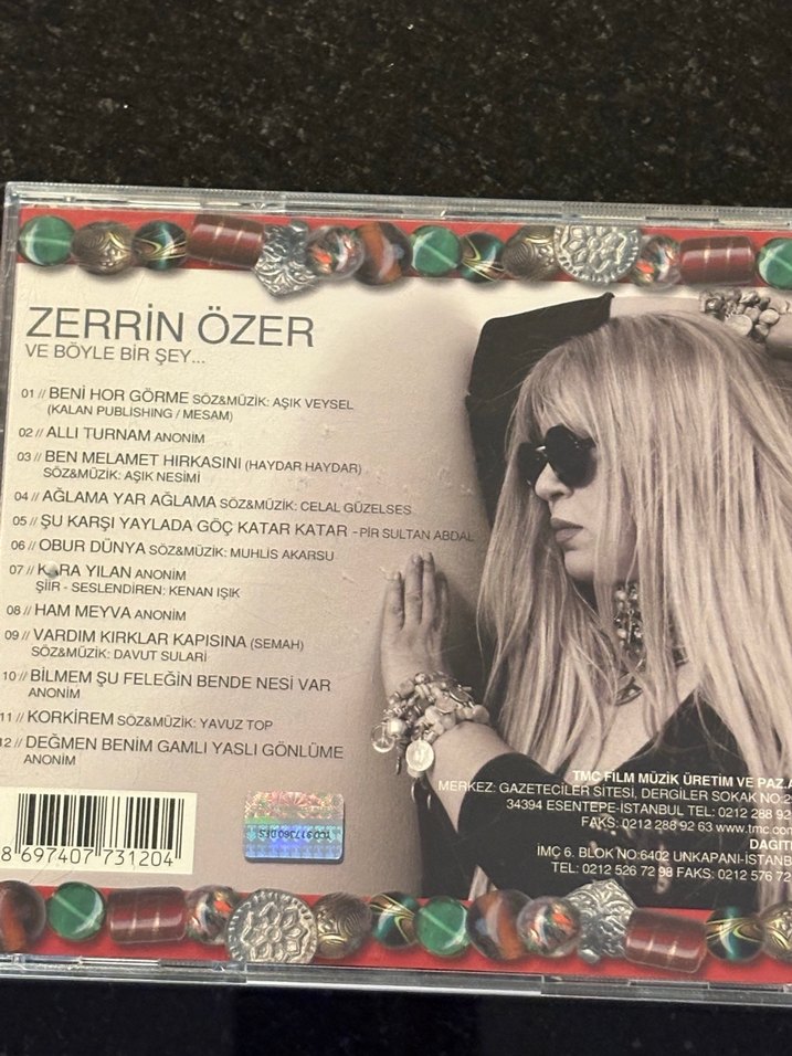 Zerrin Özer - Ve Böyle Bir Şey CD - Görsel 2