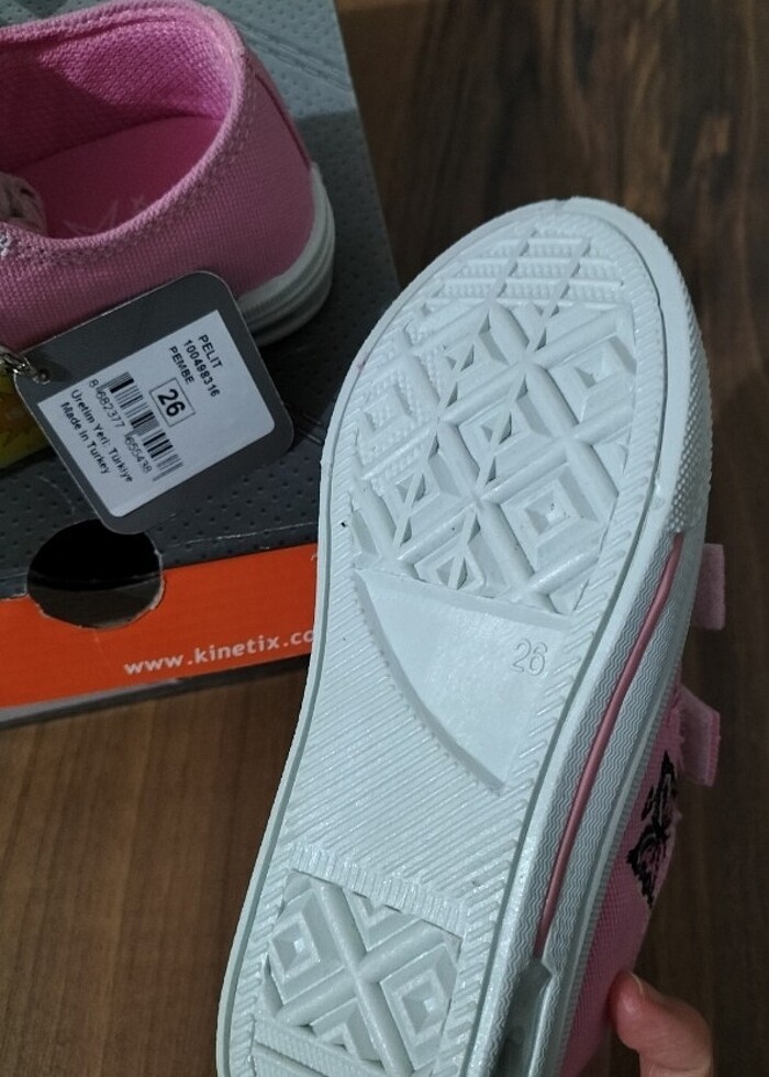 Kinetix Işıklı Keten Cicek işlemeli kız cocuk ayakkabı - Görsel 4