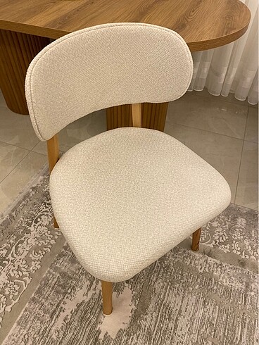 Beden Yemek masası ve 4 sandalye