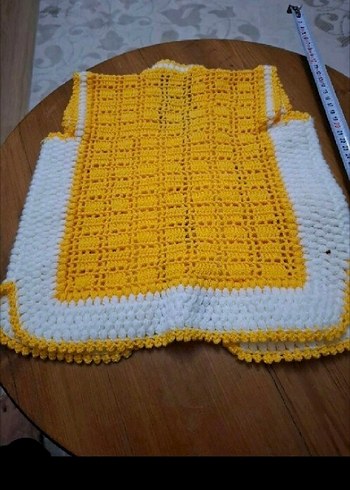 Sarı Beyaz Örgü Kız Yelek ve Şapka Takımı - Görsel 4