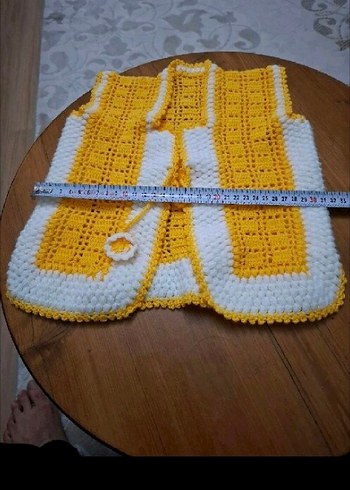 Sarı Beyaz Örgü Kız Yelek ve Şapka Takımı - Görsel 3