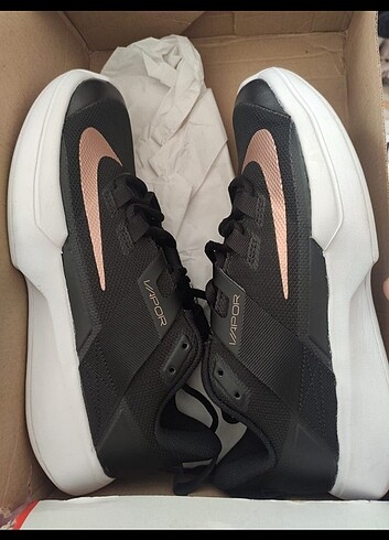 37,5 Beden Orjinal Nike 