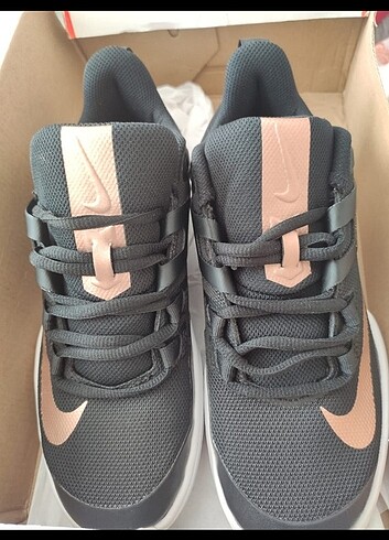 37,5 Beden siyah Renk Orjinal Nike 