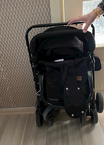 Tommy Hilfiger Katlanabilir Siyah Bebek Arabası