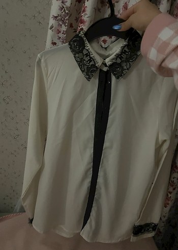 sırt dekolteli dantelli beyaz gömlek - Görsel 3