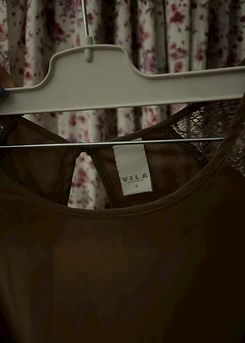 Bej Dantel Detaylı Uzun Kollu Bluz - Görsel 2