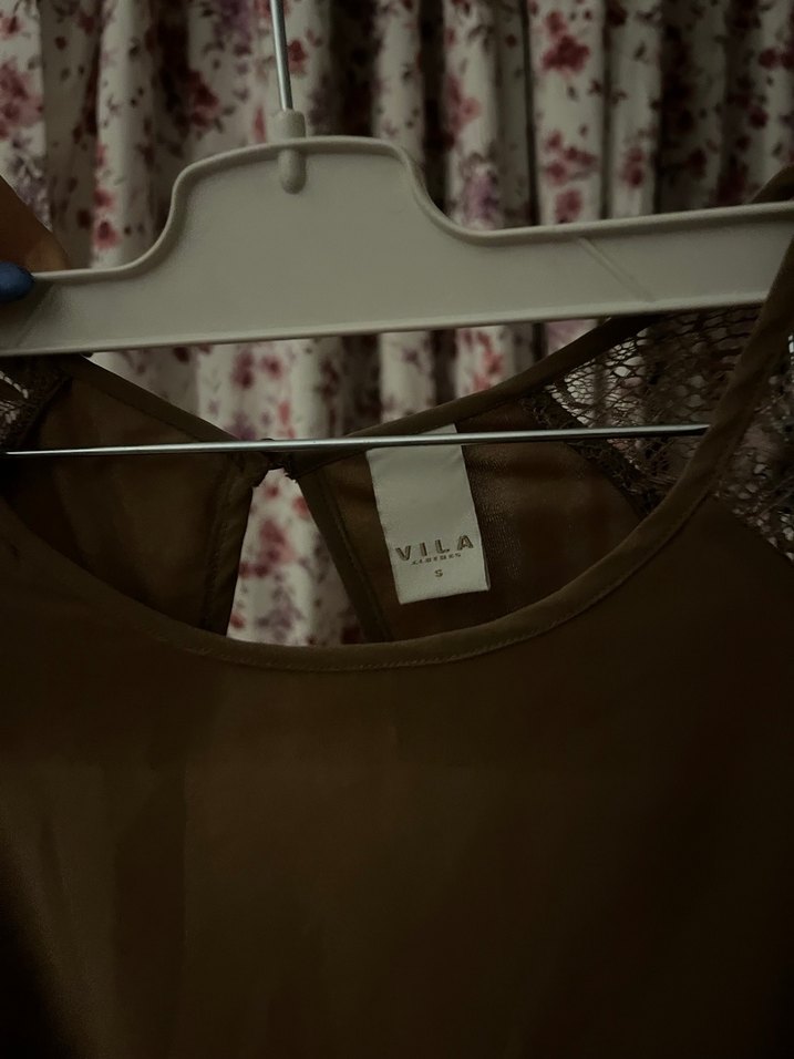 Bej Dantel Detaylı Uzun Kollu Bluz - Görsel 2