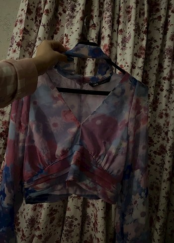 zara boyundan bağlamalı crop - Görsel 4