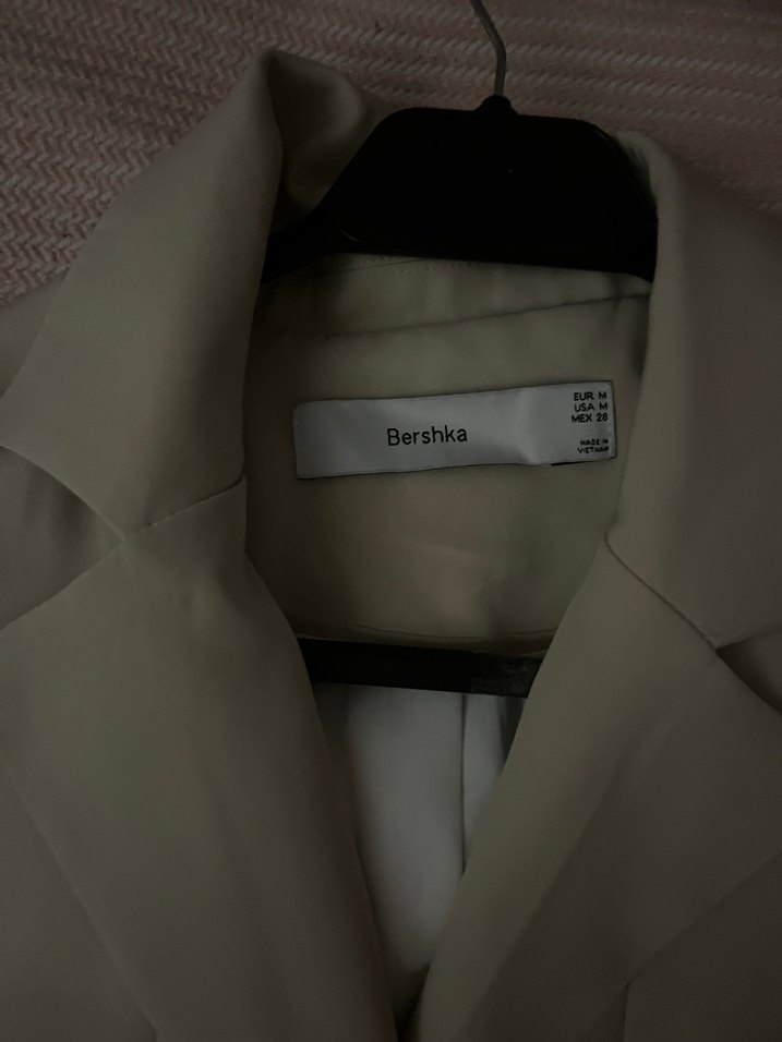 bershka beli pencereli blazer ceket - Görsel 5