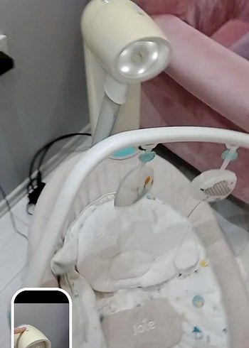Bebek beşiği elektrikli titreşimli