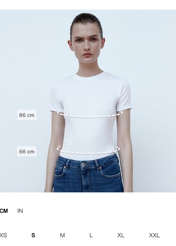 Zara Zara Kapüşonlu Kemerli Yumuşak Kaban