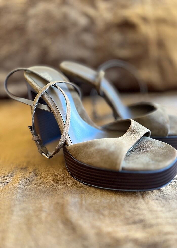 Zara Süet Topuklu Ayakkabı - Görsel 4